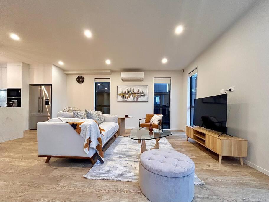 New Spacious 4beds Family