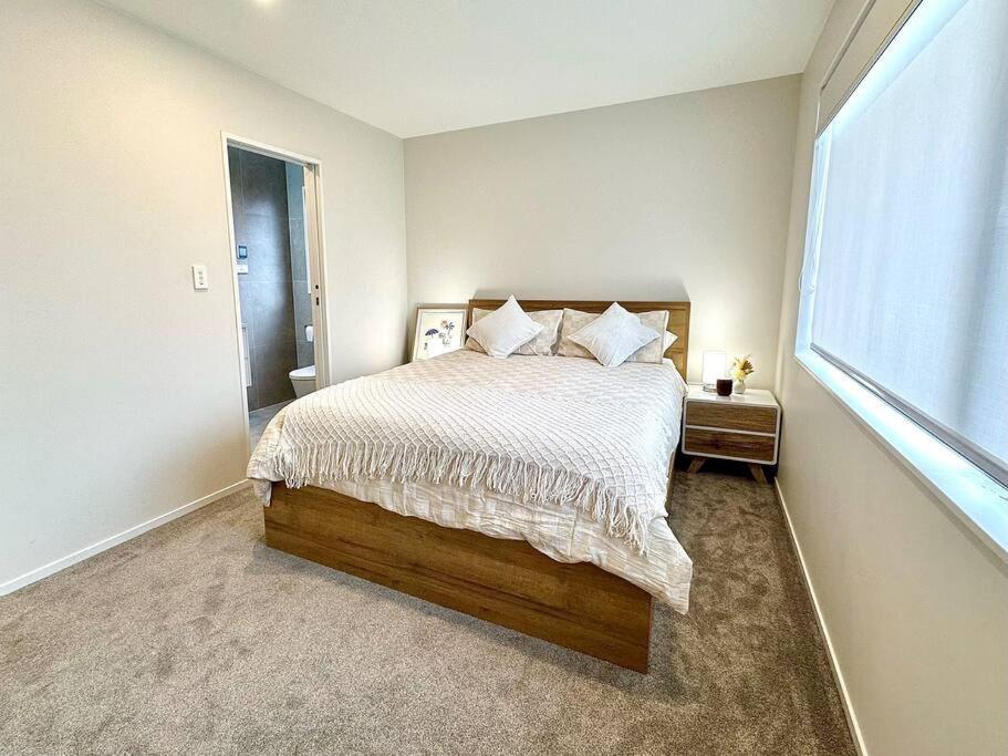New Spacious 4beds Family Auckland