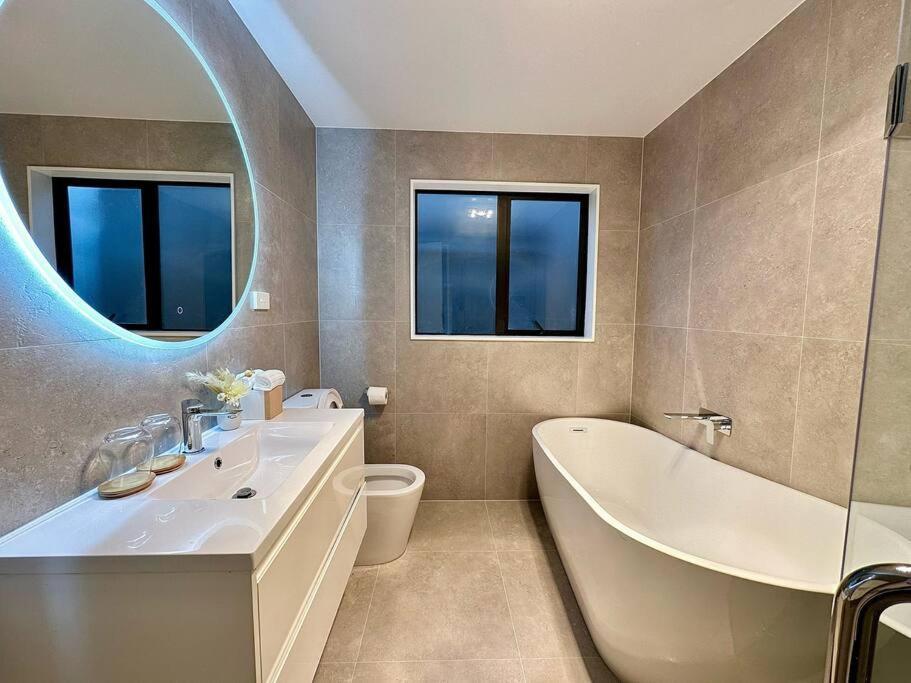 New Spacious 4beds Family *
